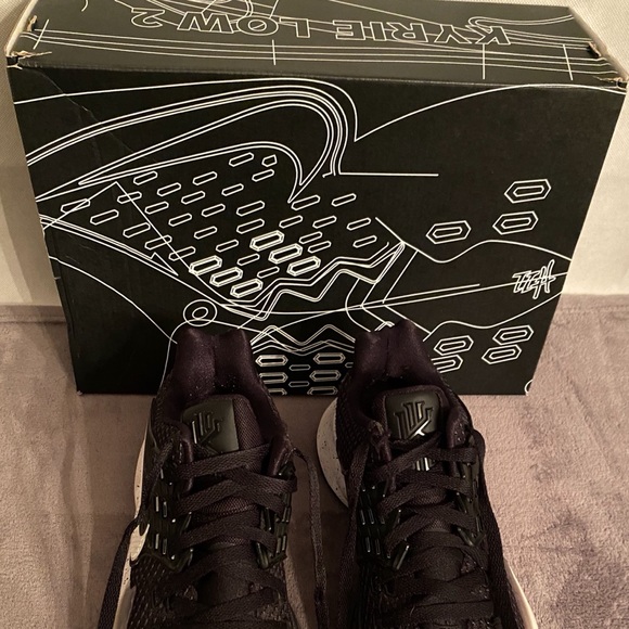 🦿🦿NIKE KYRIE LOW 2 Men’s Size 8🦿🦿 - Picture 7 of 14